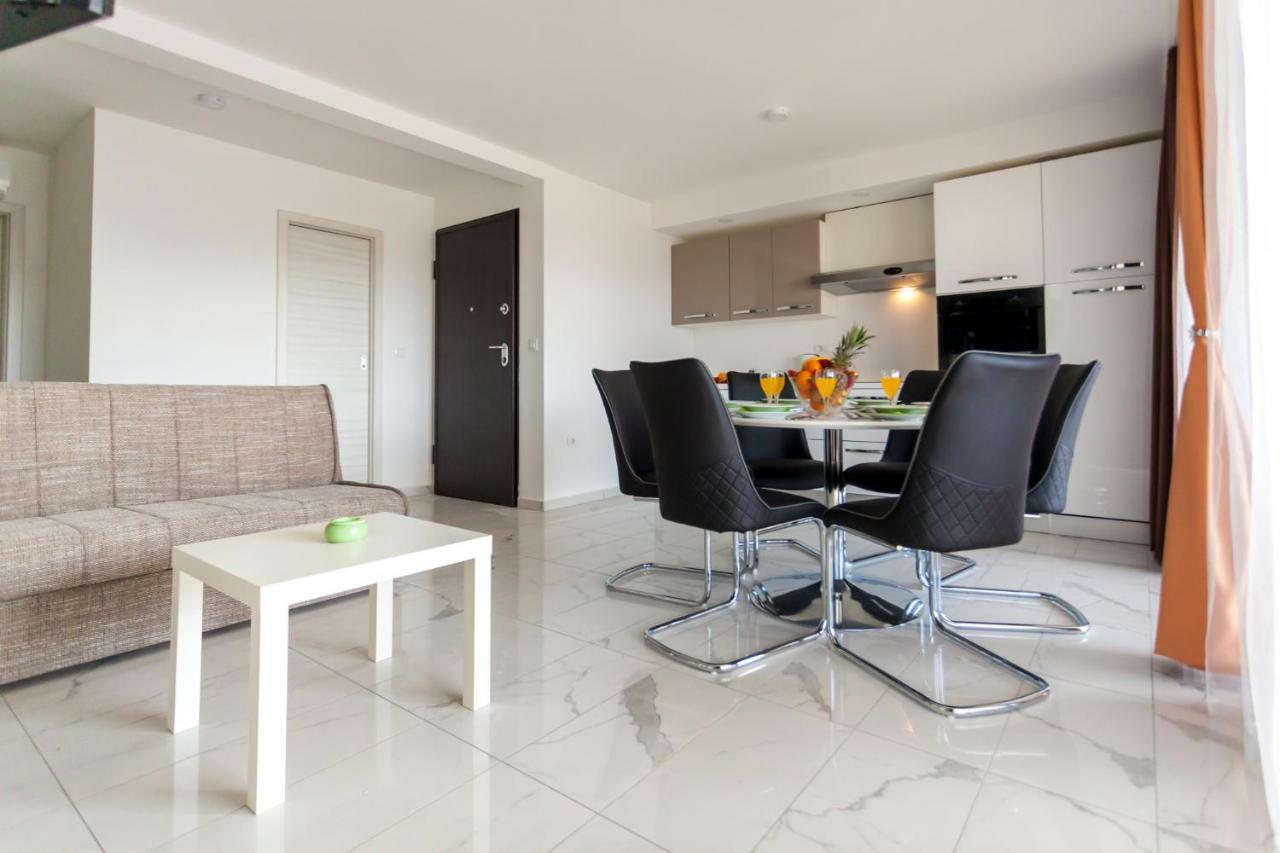 Apartments Kudec By El-Pi Tours Malinska Ngoại thất bức ảnh