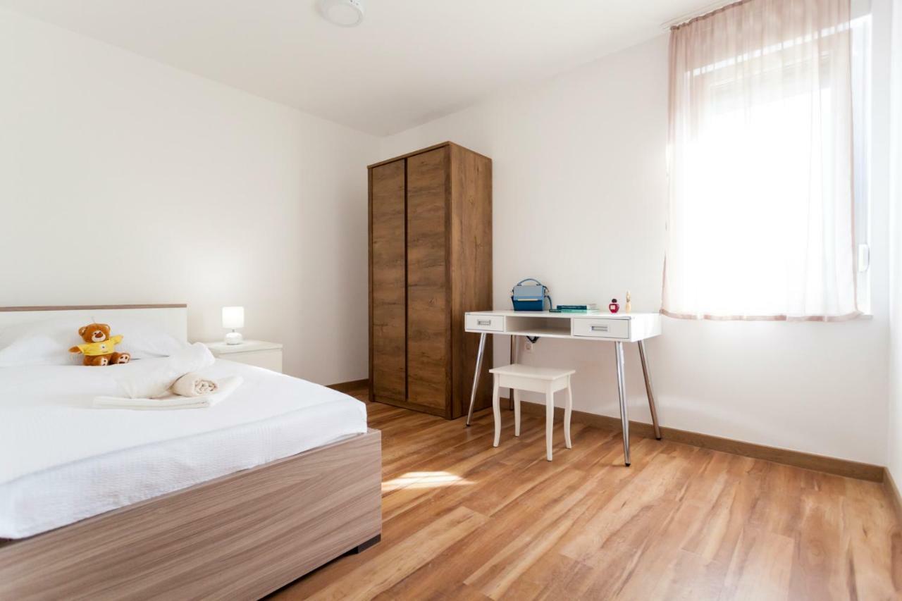 Apartments Kudec By El-Pi Tours Malinska Ngoại thất bức ảnh