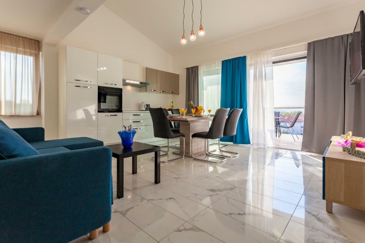 Apartments Kudec By El-Pi Tours Malinska Ngoại thất bức ảnh